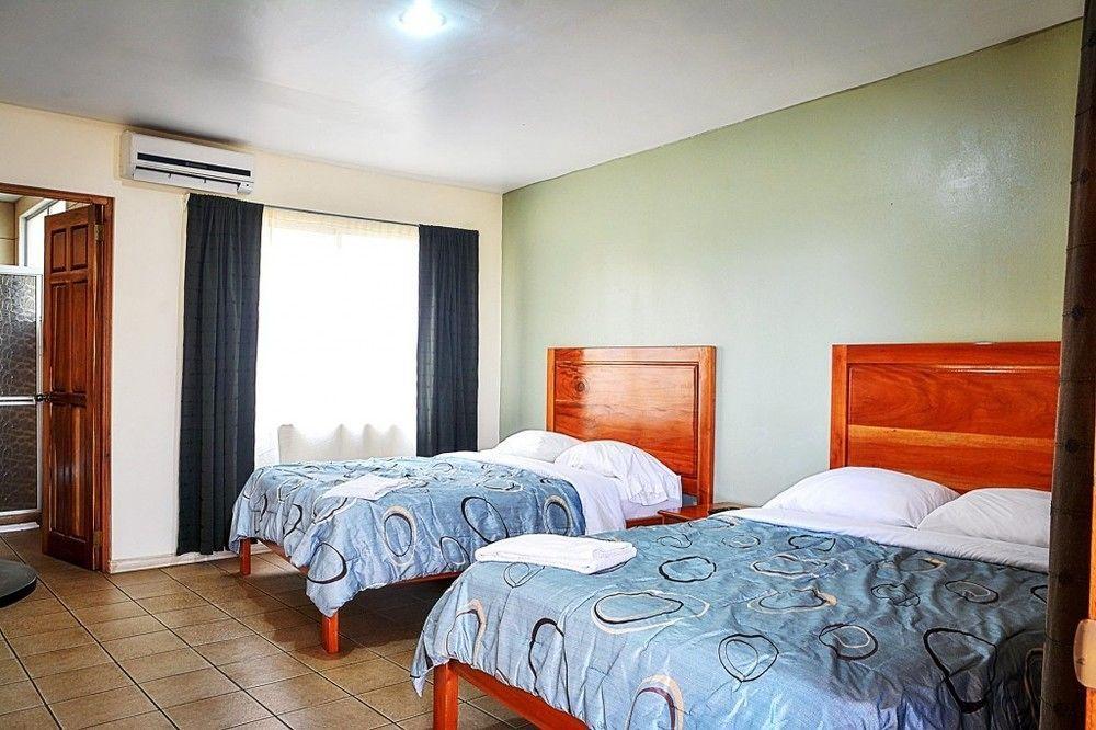 Hotel La Villa Quesada  Kültér fotó
