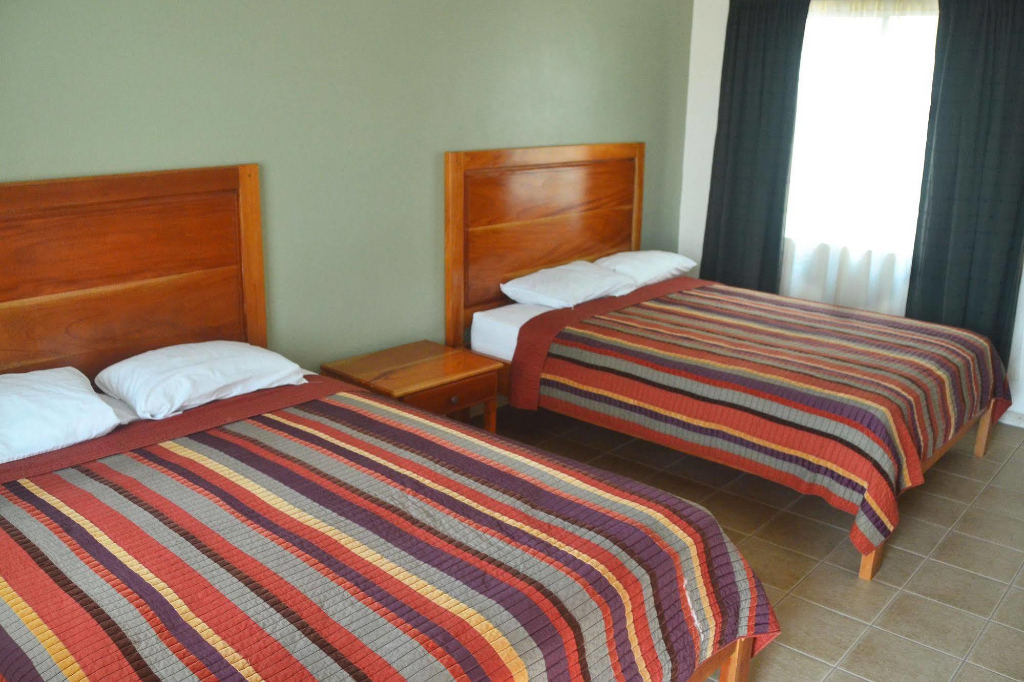 Hotel La Villa Quesada  Kültér fotó